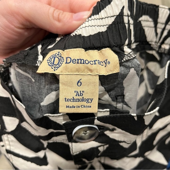 Democracy Pants 6 Black & White Contrast Leaf Print Flowy Resortwear Travel - Picture 5 of 5